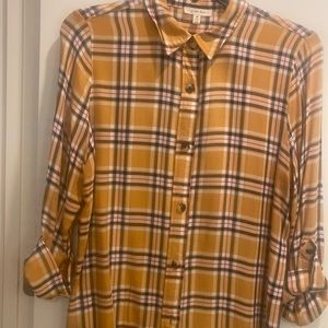 Women’s long sleeve gold and black plaid top